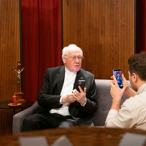 Behind the scenes - Social Media Bischof