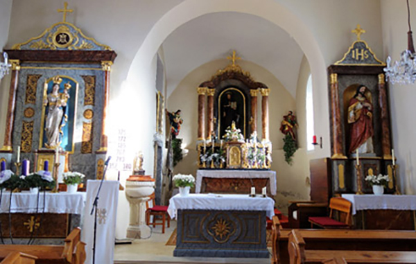 Altar der Kirche Chorherrn