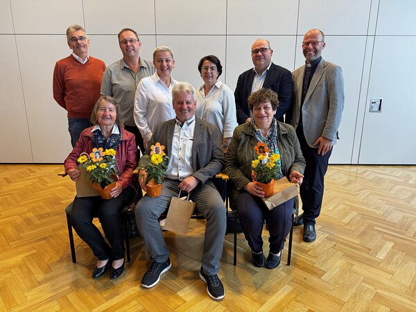 von l. nach r. vorne: Maria Berger, Josef Kirchner, Brigitte Grumböck